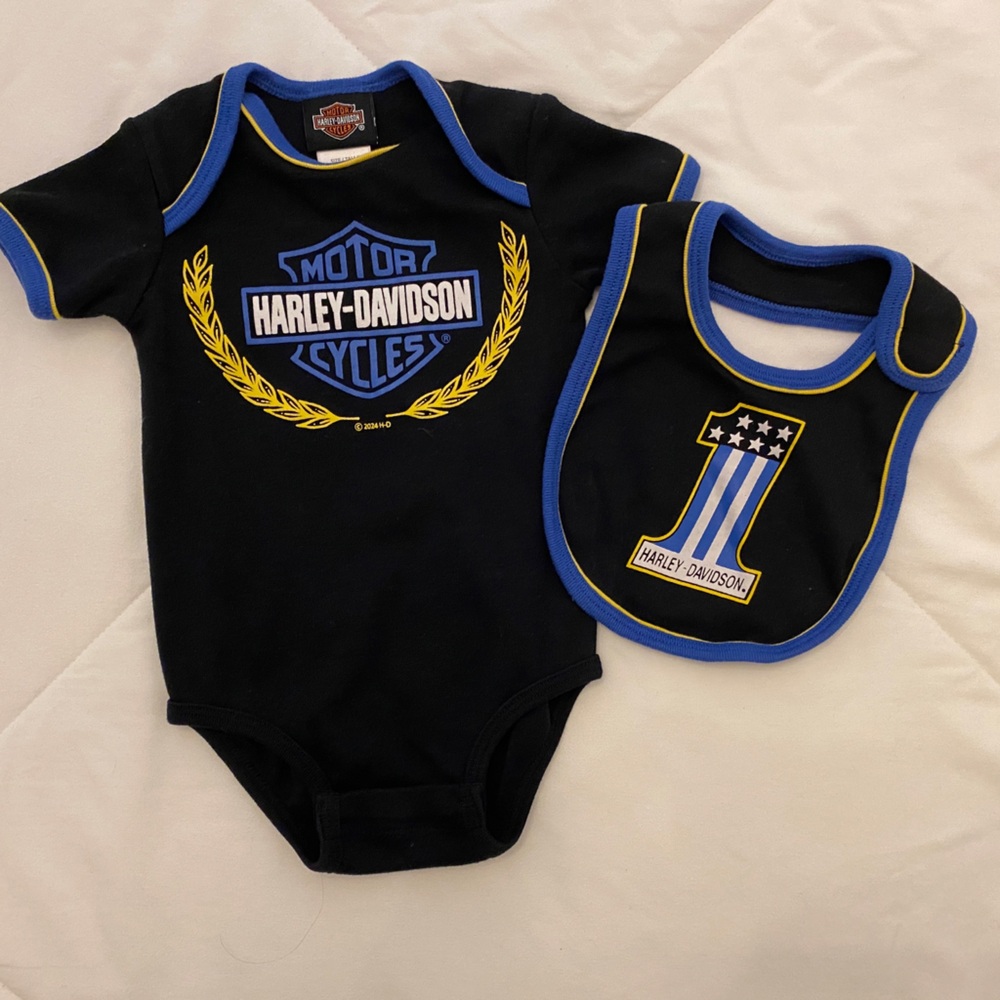 NEW Harley Davidson Racing Race Car Onesie Bodysuit & Bib